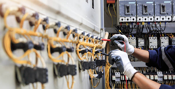 Professional Electrician technician working in Edmunds County County, SD
